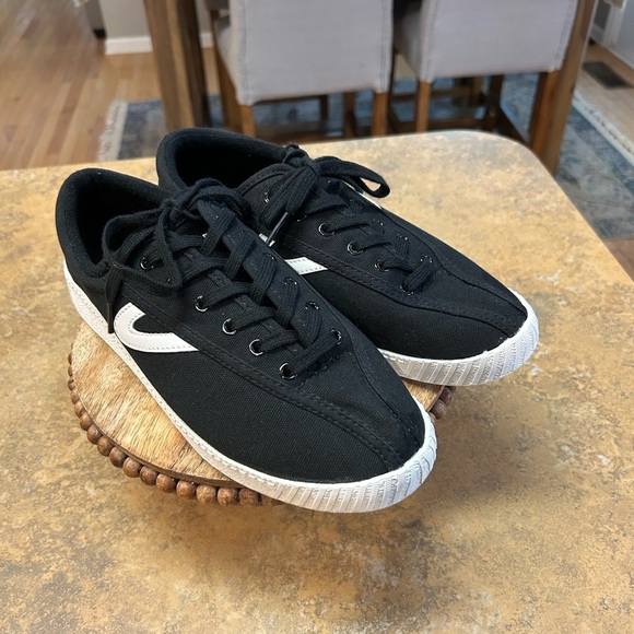 TRETORN Nylite Plus Black Canvas Sneakers - Picture 1 of 9